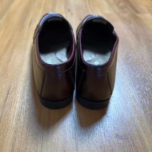 Eastland Women's Dark Brown Leather Moccasins Size 7W - Picture 4 of 16